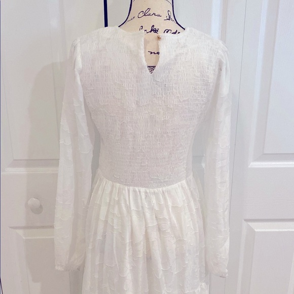 Chic LACE Long Sleeve White Dress - Picture 7 of 12